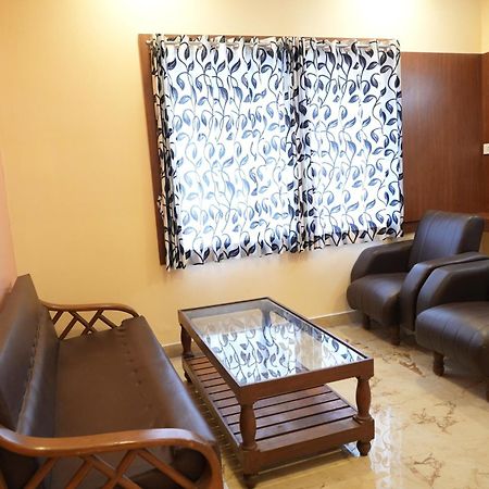 Sri Krishnan Residency Hotel Pollāchi Kültér fotó
