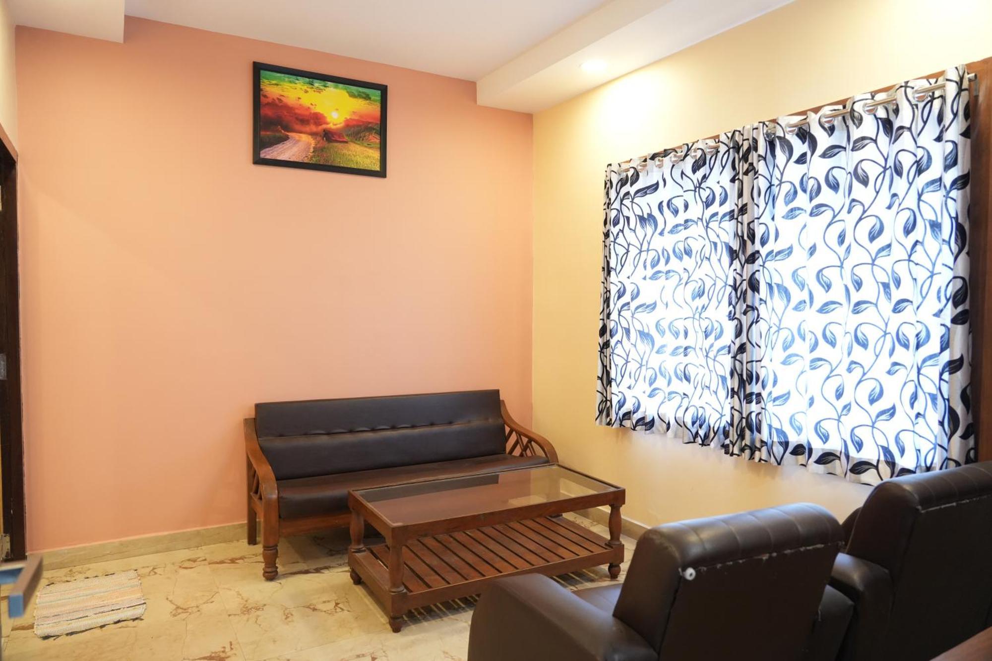 Sri Krishnan Residency Hotel Pollāchi Kültér fotó