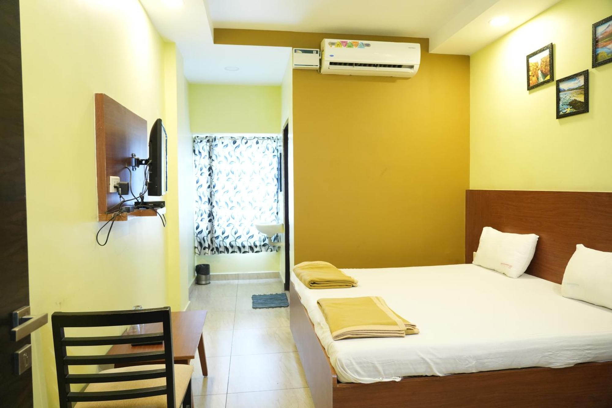 Sri Krishnan Residency Hotel Pollāchi Kültér fotó