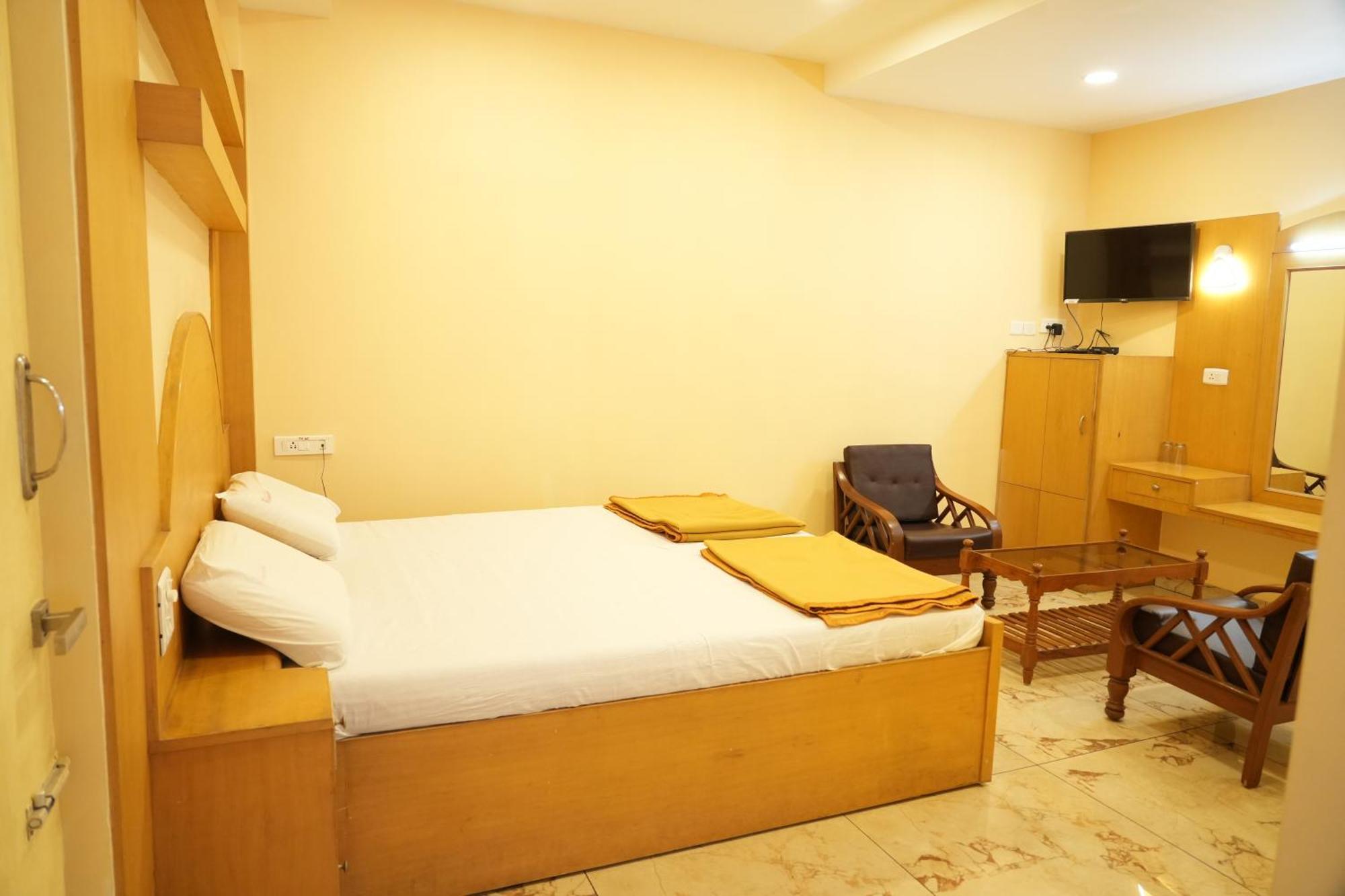 Sri Krishnan Residency Hotel Pollāchi Kültér fotó